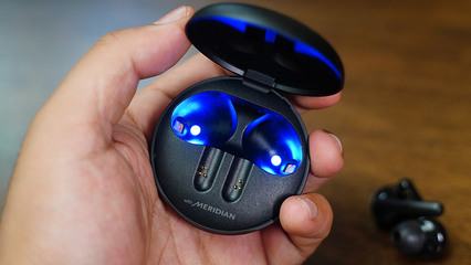 你的 AirPods 脏了怎么办？这台 TWS 专用清洗舱帮你搞定